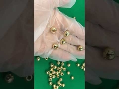 stalowa kulka z przelotowymi otworami